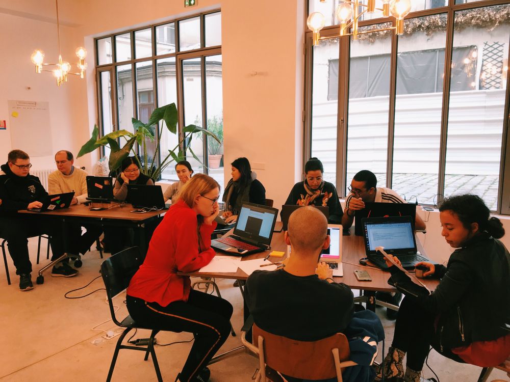 Le code s'apprend comme une langue vivante